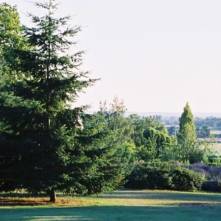 Le Logis Du Pressoir Chambre D'hotes Bed & Breakfast In Beautiful 18th Century Estate In The Heart Of The Loire Valley With Heated Pool And Extensive Grounds