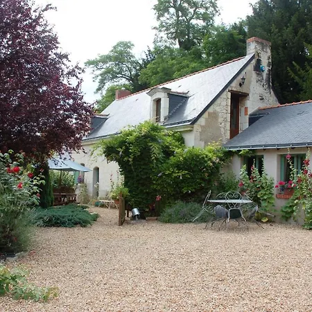 Le Logis Du Pressoir Chambre D'hotes Bed & Breakfast In Beautiful 18th Century Estate In The Heart Of The Loire Valley With Heated Pool And Extensive Grounds Bed & Breakfast Les Bois-d'Anjou