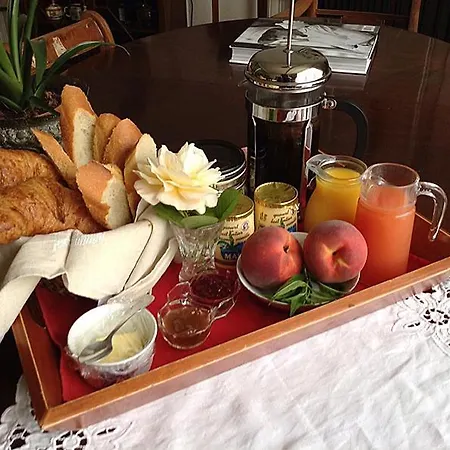 Le Logis Du Pressoir Chambre D'hotes Bed & Breakfast In Beautiful 18th Century Estate In The Heart Of The Loire Valley With Heated Pool And Extensive Grounds Les Bois-d'Anjou
